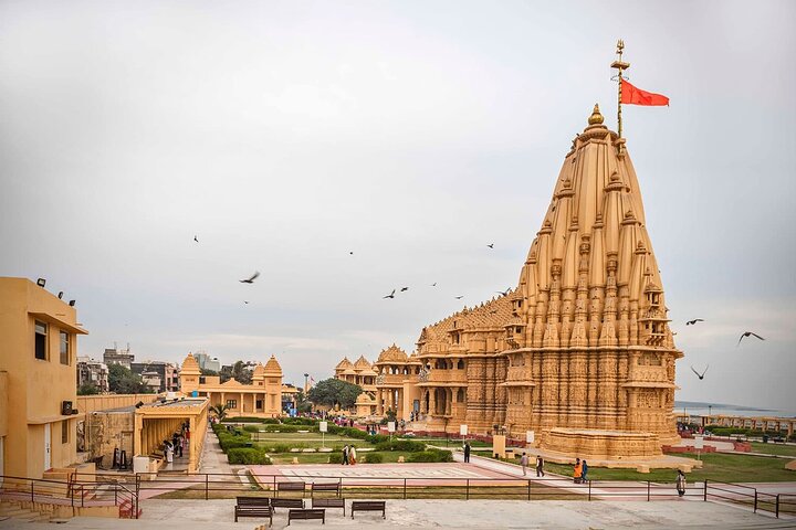 Soggiorno storico e spirituale: tour da Rajkot a Somnath