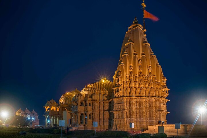 Soggiorno storico e spirituale: tour da Rajkot a Somnath