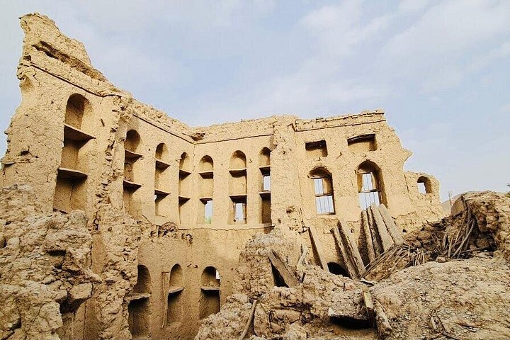 Full Day Private Nizwa/Jebel Akhdar