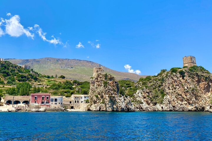 Passeio de barco de 8 horas de Castellammare del Golfo a San Vito Lo Capo