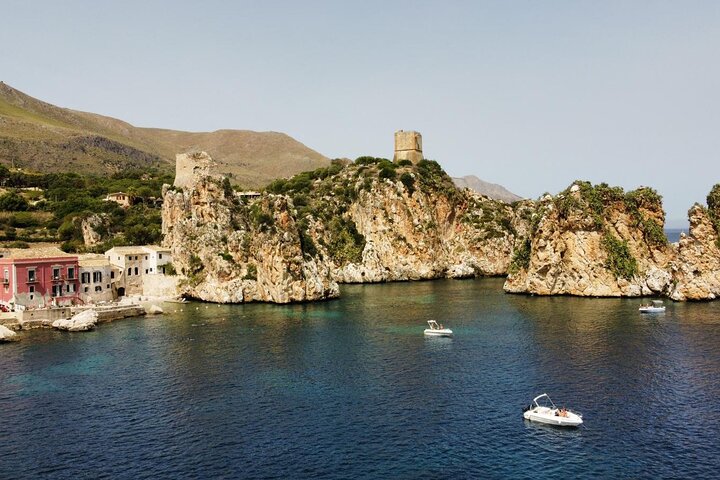 Passeio de barco de 8 horas de Castellammare del Golfo a San Vito Lo Capo
