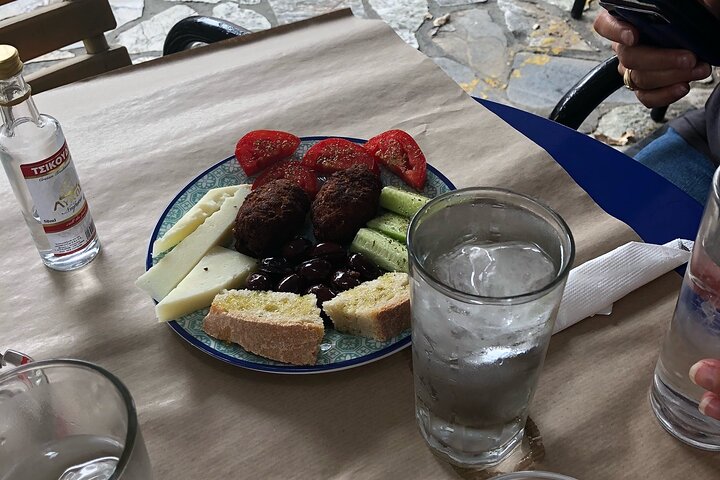 Tour de comida tradicional, degustación de aceite de oliva con almuerzo en Kalamata, Messinia.