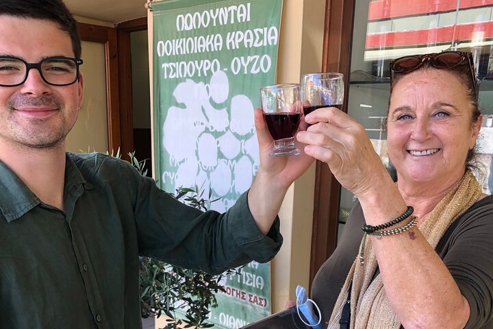 Tour de comida tradicional, degustación de aceite de oliva con almuerzo en Kalamata, Messinia.
