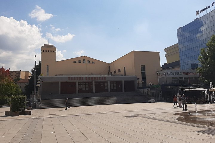 Tour privato di un giorno intero a Pristina da Skopje