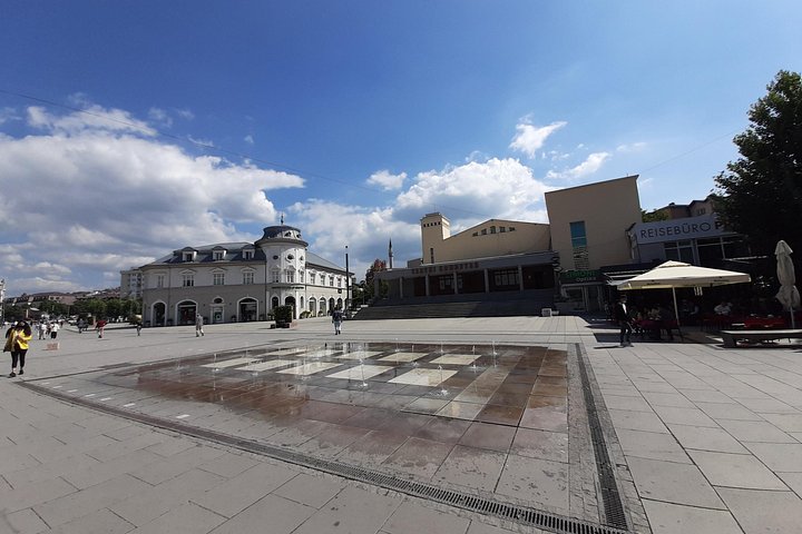 Tour privato di un giorno intero a Pristina da Skopje
