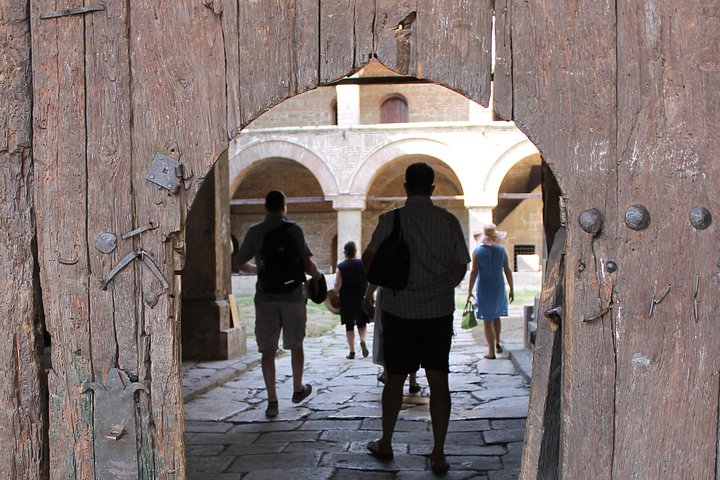 Skopje Oude en nieuwe privé-wandeltocht van een halve dag