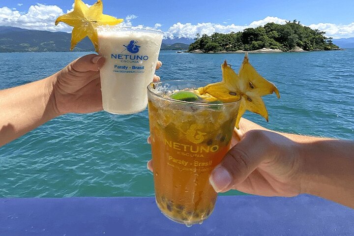 Viaje en goleta con almuerzo a bordo BY PARATY TOURS