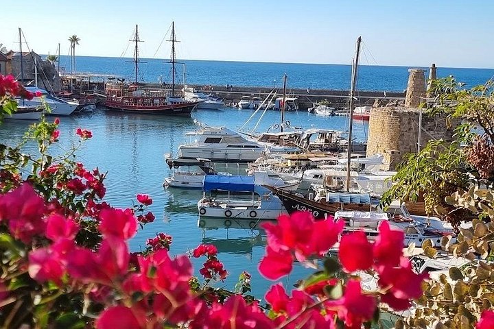 Privat dagstur i Nicosia og Kyrenia (Nicosia/ Kyrenia Hotels)