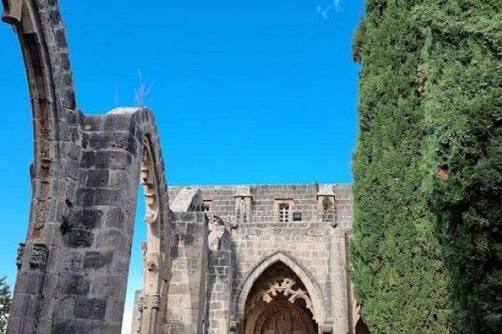 Privat dagstur i Nicosia og Kyrenia (Nicosia/ Kyrenia Hotels)