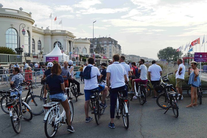 Excursão privada guiada de bicicleta por Deauville e Trouville em francês