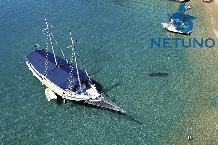 Viaje en goleta con almuerzo a bordo BY PARATY TOURS