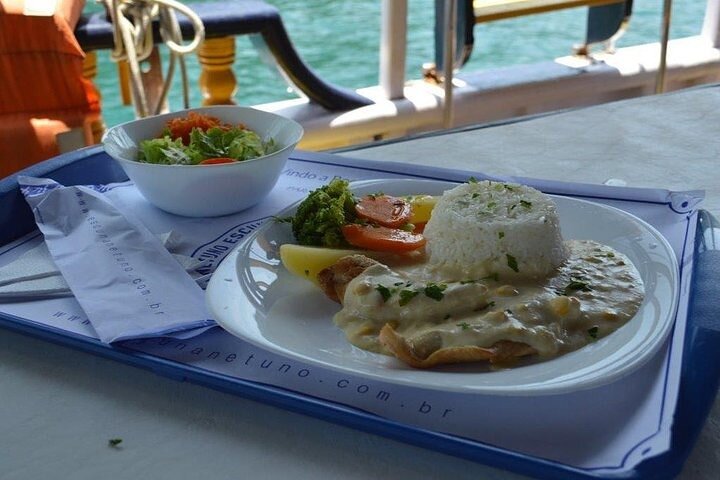 Viaje en goleta con almuerzo a bordo BY PARATY TOURS