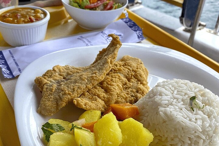 Viaje en goleta con almuerzo a bordo BY PARATY TOURS
