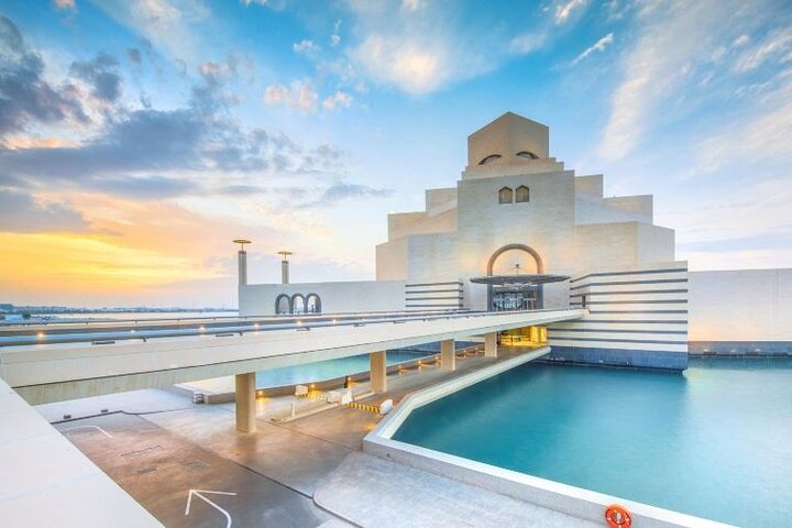 Doha: Guided City Tour With All Attractions, Pickup/Drop-Off