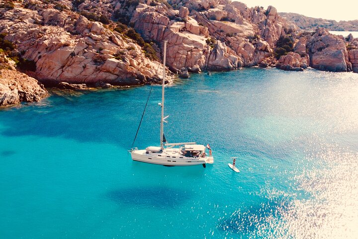 La Maddalena Archipelago Seiltur med lunsj fra Palau
