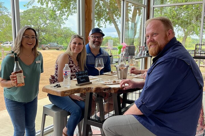 Catas de vinos en el área de Fredericksburg Texas: 3 bodegas y almuerzo
