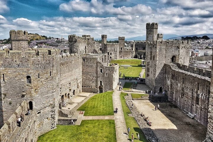 Privétour door middeleeuwse 4 kastelen van Wales