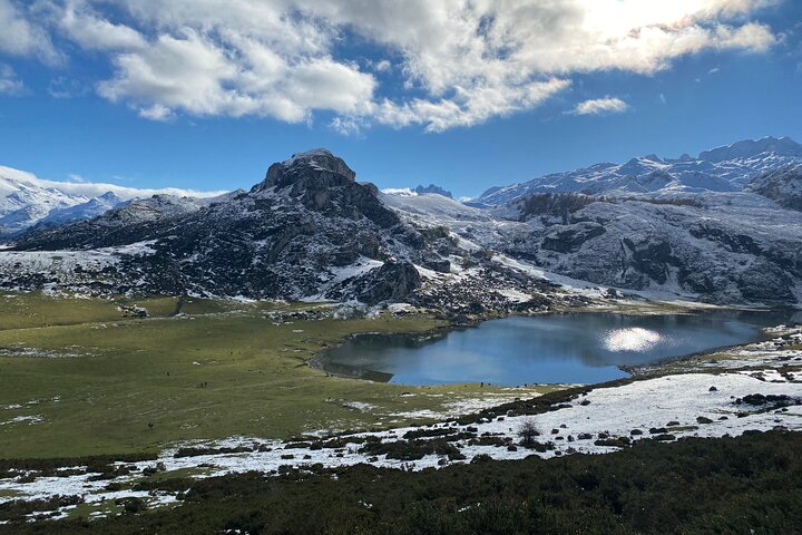 Privat tur fra Oviedo til Covadonga, søer og sømandslandsbyer