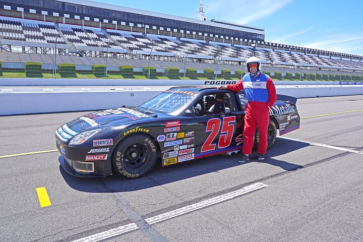 20 Mile Stock Car Drive Erfahrung auf dem Pocono Raceway