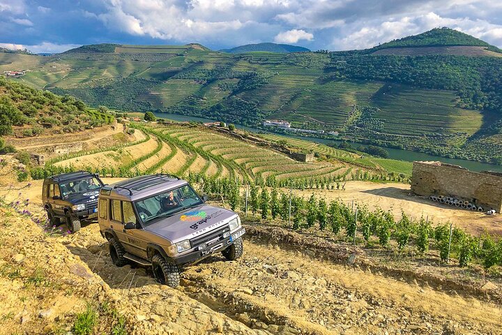 Private Douro 4x4 Adventure com vinícola, almoço e cruzeiro no rio
