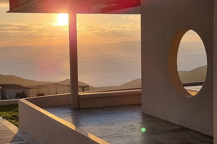 Vinprovning i Tinos: Havsutsikt Terrass Tour & Sommelier Guide
