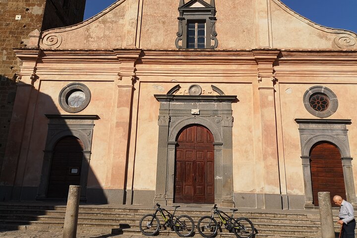 Expérience en vélo électrique en petit groupe d'Orvieto à Civita avec déjeuner
