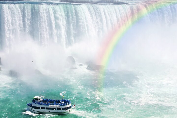 Cataratas del Niágara USA : Paseo en barco, cueva, espectáculo de luces y fuegos artificiales