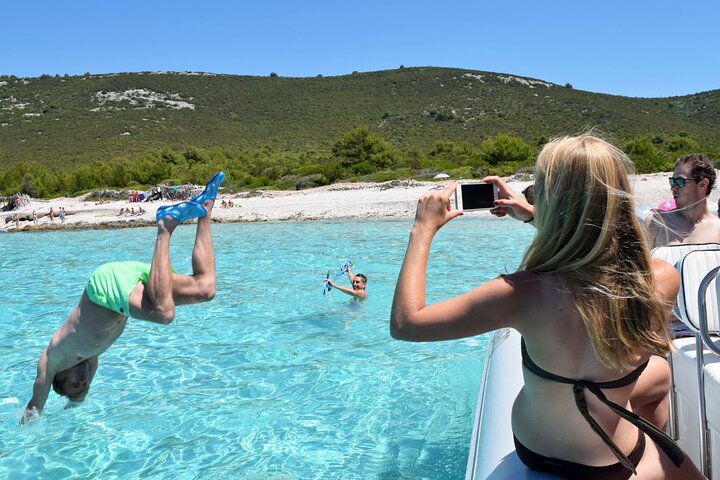 Zadar : The Best of Dugi Otok - Shipwreck, Sandy Beach & Sea Cave(ザダル:ドゥギ・オトクのベスト・オブ・ザ・ベスト)