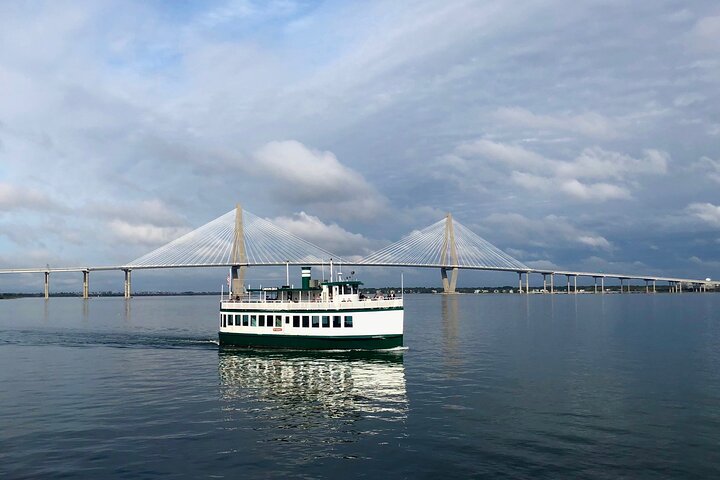 Journée de l'histoire racontée en direct du port de Charleston ou croisière en bateau au coucher du soleil