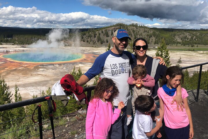 Visite privée de Yellowstone : sites emblématiques, faune, randonnées familiales + déjeuner