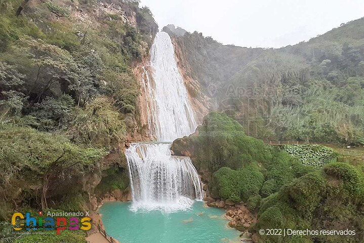 Cascadas el Chiflon (Bridal Veil) och Montebello Lakes från Tuxtla Gutierrez
