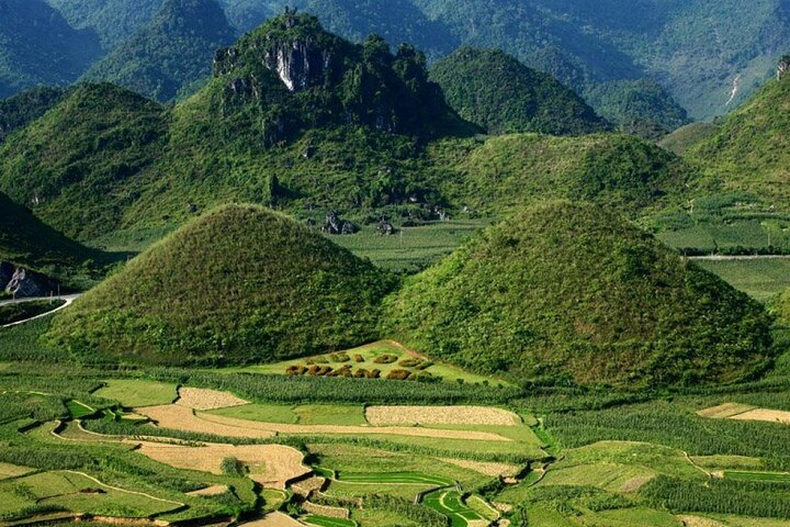 Ha Giang Loop 4 Jours 3 Nuits Tour à moto avec cavalier facile