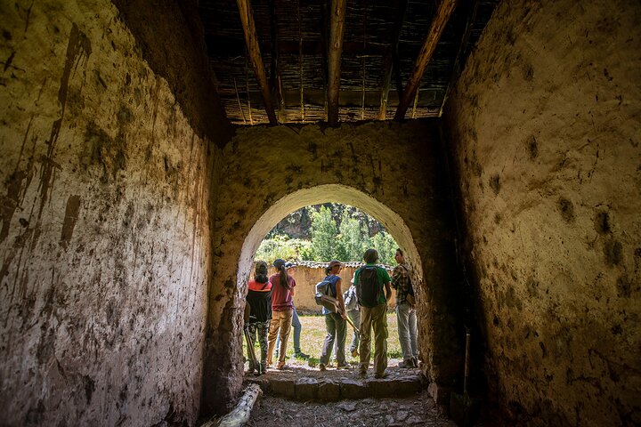 Promenez-vous dans la communauté de Chuquibamba et les cascades de Sirenachayoc (départ de groupe)