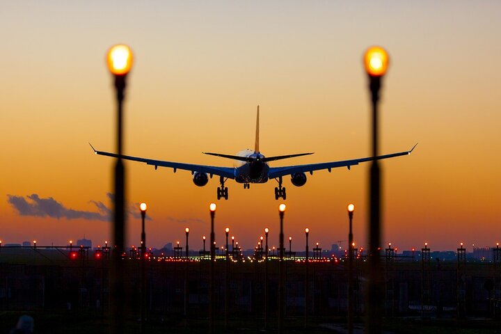 Transfer privado do aeroporto de / para o Aeroporto Queen Alia e Mar Morto