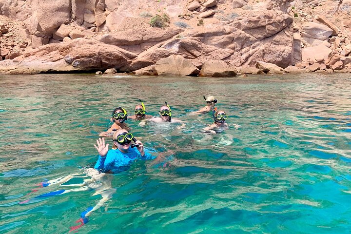 Aventura a Isla Espíritu Santo: Snorkel con Lobos Marinos y Playa