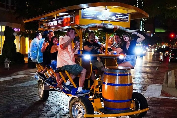 2-timers BYOB Cowtown cykelfest for 6-15 glade voksne i FW