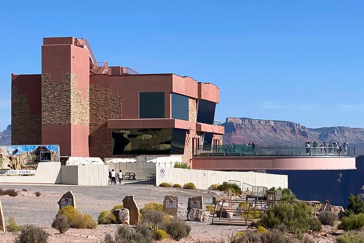 Passeio de Dia em Grupo Pequeno pelo West Skywalk do Grand Canyon a partir de Laughlin, NV