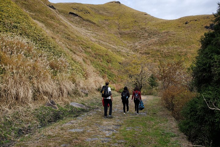 Passeggiata per la Caldera dell'Aso, Passeggiata Storica lungo il "Bungo Kaido"