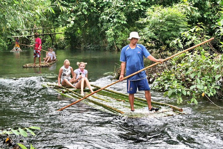 Bambus-Rafting und Sea Turtle Conservation Center Halbtagestour ab Khao Lak