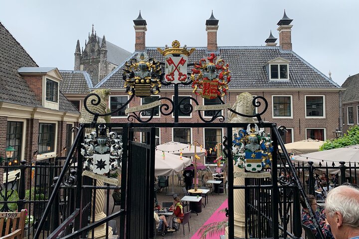 Descubra Leiden com um passeio autoguiado pela cidade Outside Escape!