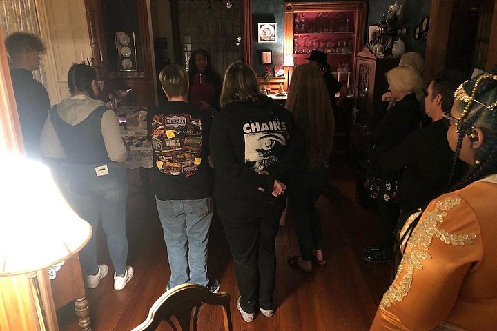 Spirits of Seville Pensacola's Haunted History Tour with Meal