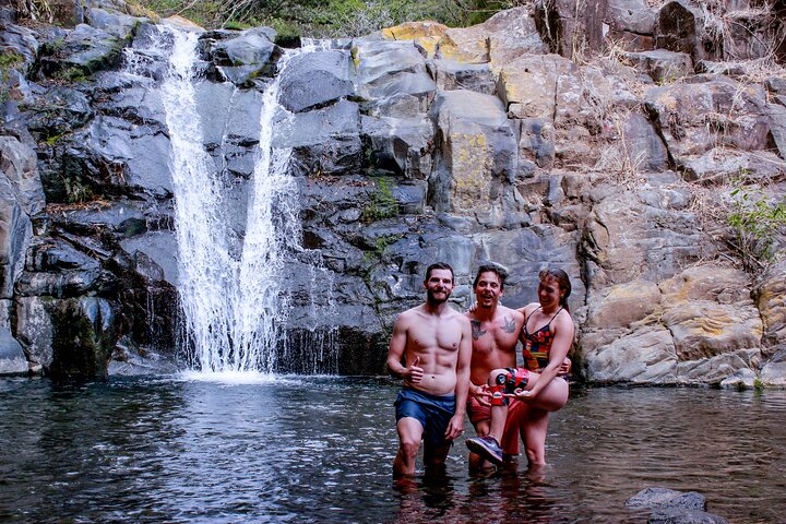 Tour ecologico delle cascate nascoste nel Parco Nazionale El Imposible