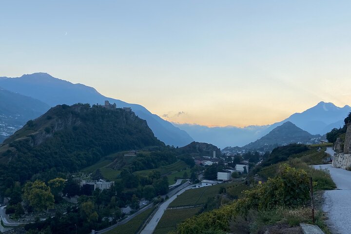Wein- und Speisespaziergang durch die Weinberge in Sion