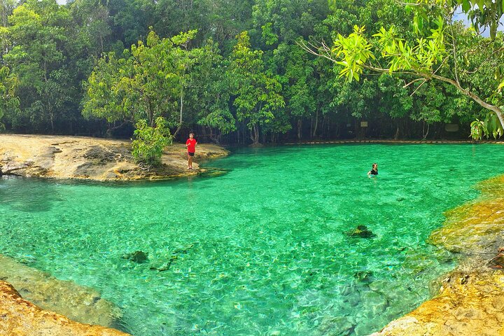 Krabi: Tiger Cave, Emerald Pool og Hot Springs lille gruppe tur