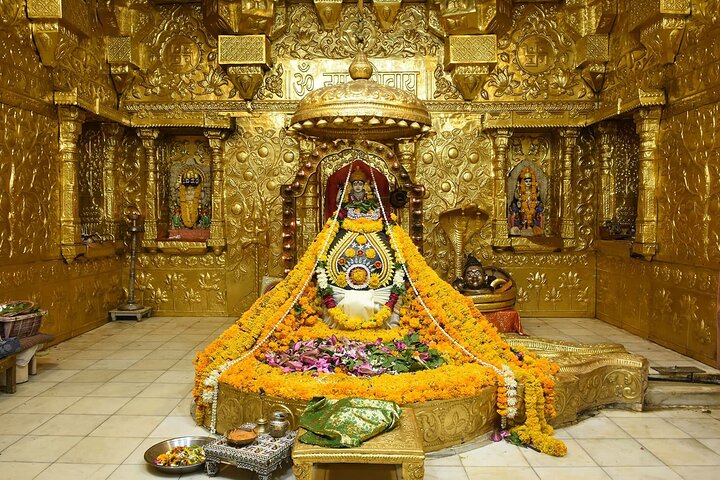 Soggiorno storico e spirituale: tour da Rajkot a Somnath