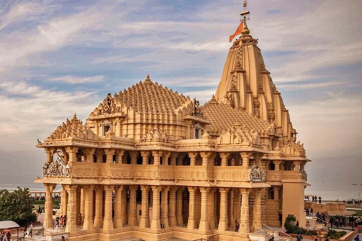 Soggiorno storico e spirituale: tour da Rajkot a Somnath