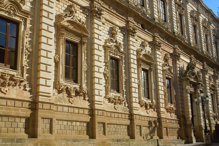 Visite en petit groupe de l'histoire de Lecce et de la dégustation de plats de rue