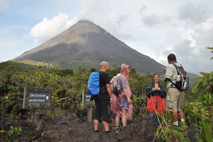 Arenal Volcano Hike & Canopy Adventure, rundtur från Guanacaste