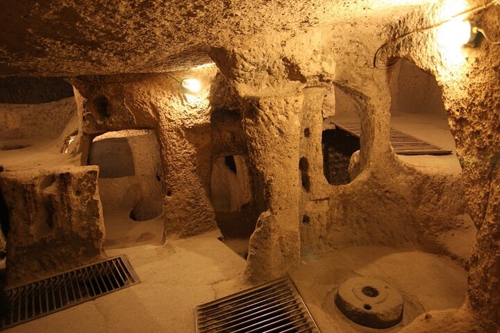 Tour Privado de Día Completo por los Puntos Destacados de Capadocia (Car&Guide )