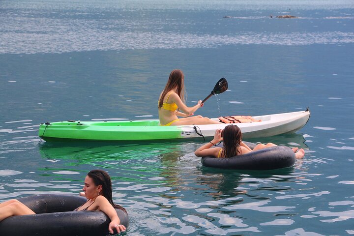 Geweldige eendaagse trip naar het meer van Cheow Larn vanuit Khao Lak